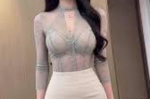 内娱1天4大瓜！顶流恋情、深夜泡酒吧、全身整容一个比一个离谱